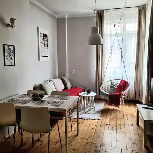 Cozy & Stylish In The Heart Of Appartamento